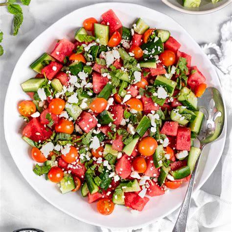Sandía y pepino en ensalada