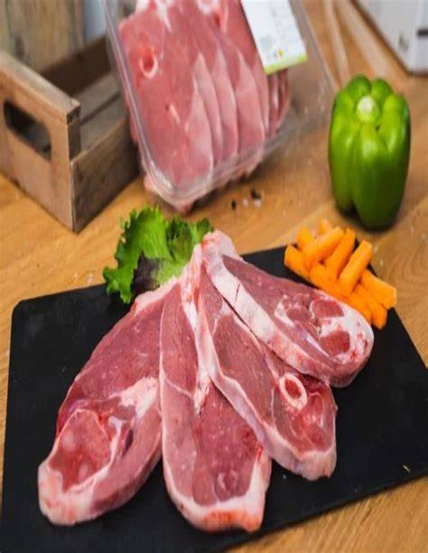 Diferentes cortes de chuletas de cordero