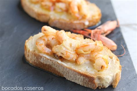 Tosta de crema de gambas y alioli