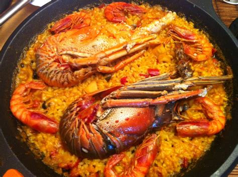 Arroz con langosta menorquín