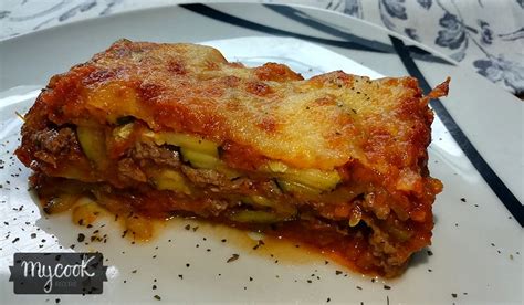 Pastel de calabacín con queso y carne picada
