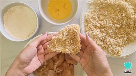 Pollo empanado con panko y salsa