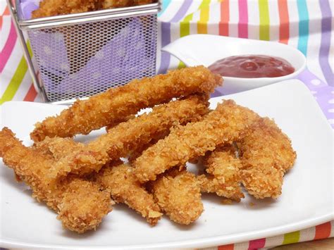 Fingers de pollo con salsa