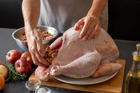 Preparación del relleno para el pavo