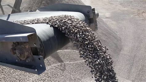 Proceso de triturado de los ingredientes de la base