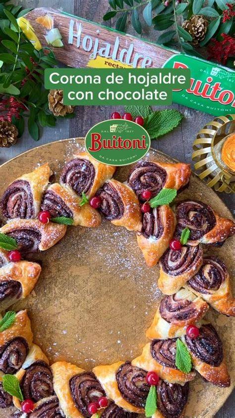 Corona de hojaldre rellena de Nutella para Navidad