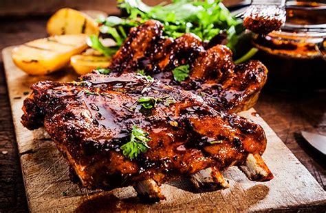 Costillas de res con salsa barbacoa