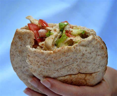 Pan de pita griego con distintos rellenos