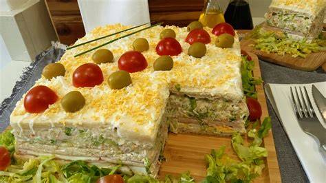 Esquema de capas de un pastel frío de pan de molde