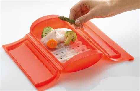 Estuche de Vapor Lekue con pescado y verduras