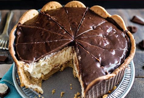 Relleno cremoso de torta holandesa en molde