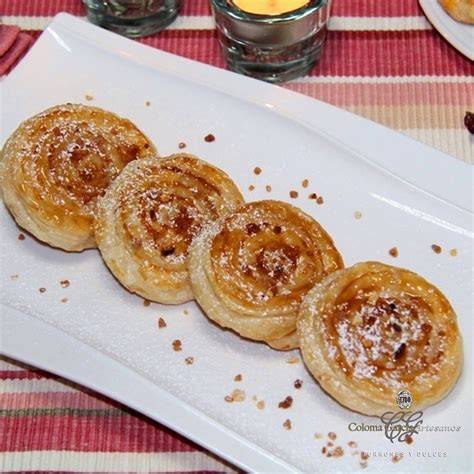 Hojaldre con crema de turrón