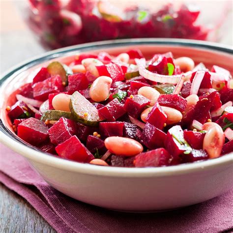 Ensalada de alubias y remolacha con aderezo casero