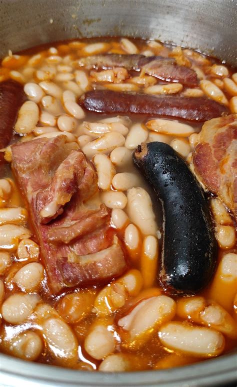 Proceso de espumado durante la cocción de la fabada