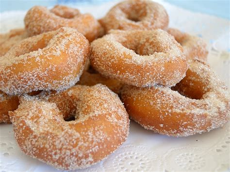 Ingredientes frescos para hacer roscos