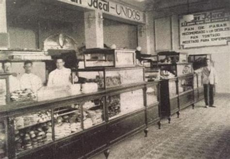 Foto antigua de una panadería argentina