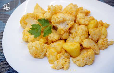 Plato de coliflor estofada con guarnición