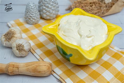 Ingredientes para hacer alioli casero