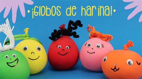 Niños jugando con bombas de harina de globo