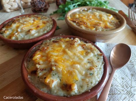Gratén de calabaza y espinacas en un plato