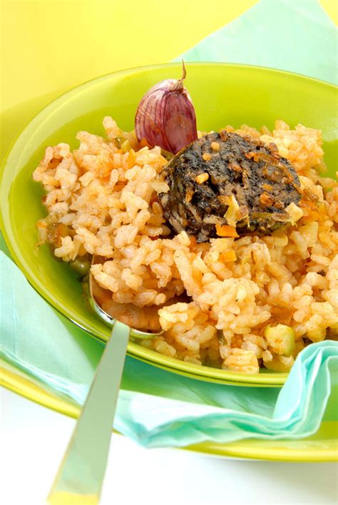 Arroz con verduras y morcilla con mahonesa de ajo