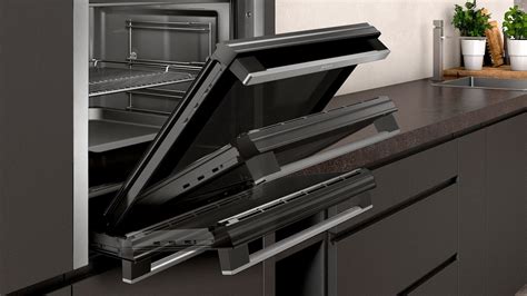 Puerta Slide&Hide de un horno Neff
