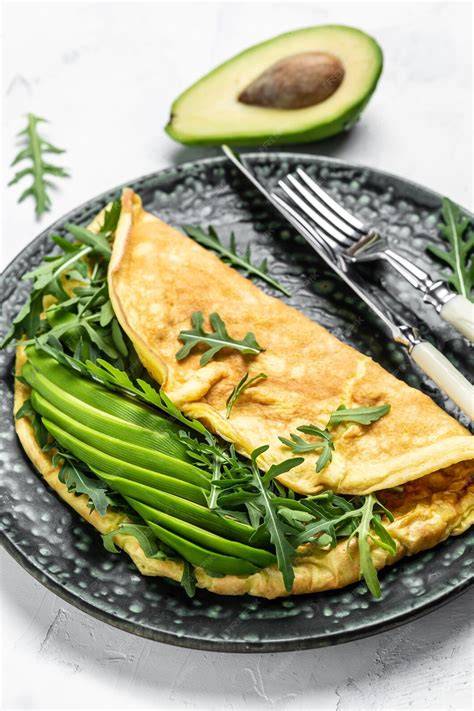 Tortilla fitness con aguacate y rúcula