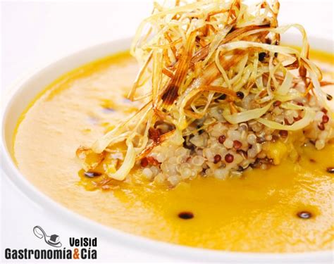 Variedad de cremas de zanahoria para el lunes sin carne