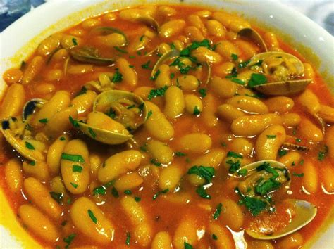 Vinagreta de fabes con almejas
