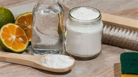 Mezcla de bicarbonato y vinagre para limpieza