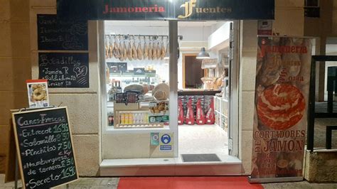 Fachada de Jamonería Fuentes La Carihuela
