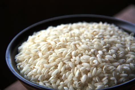 Granos de arroz Arborio y Carnaroli
