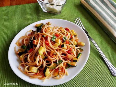 Espaguetis con verduras frescas