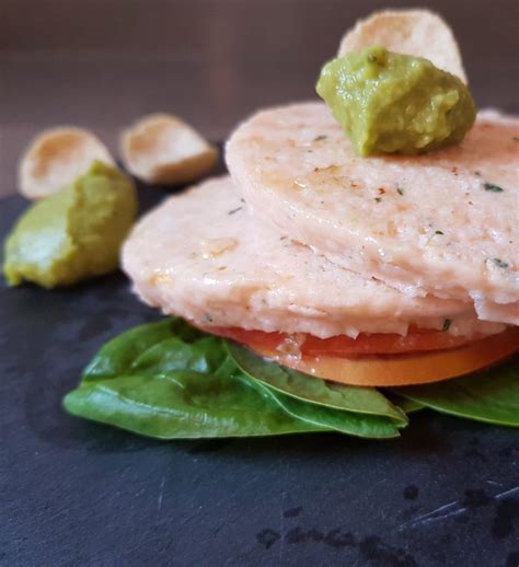 Envase de hamburguesa de salmón y merluza con sellos