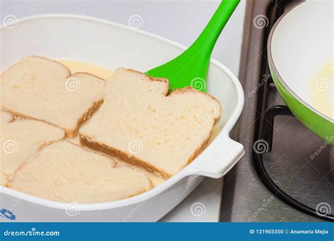 Pan congelado listo para ser cocinado