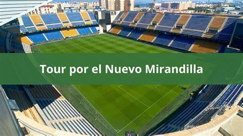 Estadio Nuevo Mirandilla iluminado para el evento The Champions Burger