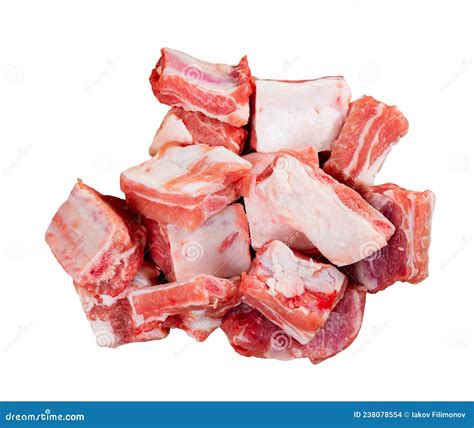 Costillas de cerdo troceadas en un bol