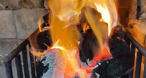 Preparación del fuego para el asado