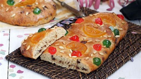 Coca de San Juan tradicional