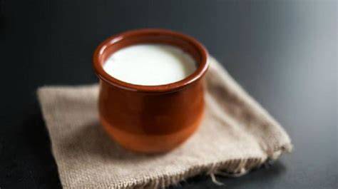 Cuajada navarra servida en kaiku tradicional