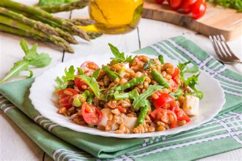 Plato de espelta con verduras