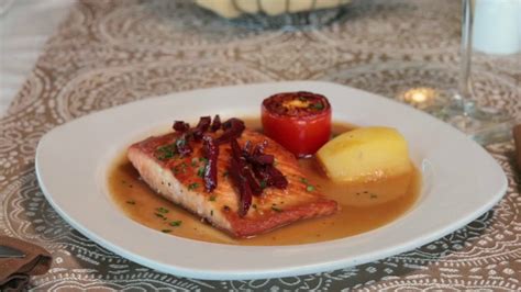Plato de salmón a la ribereña