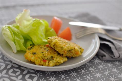 Proceso de preparación de croquetas de mijo con verduras