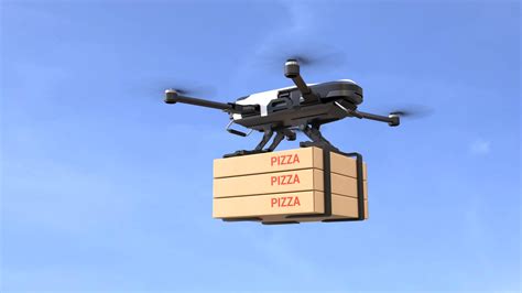 Dron de Dodo Pizza entregando una pizza