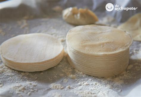 Proceso de estirado de obleas para gyozas