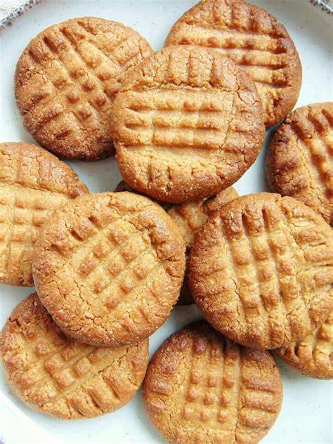 Galletas de mantequilla de cacahuete con patrón de tenedor