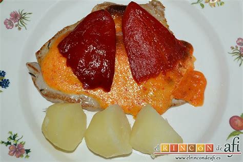 Atún rojo gratinado con mayonesa de pimientos
