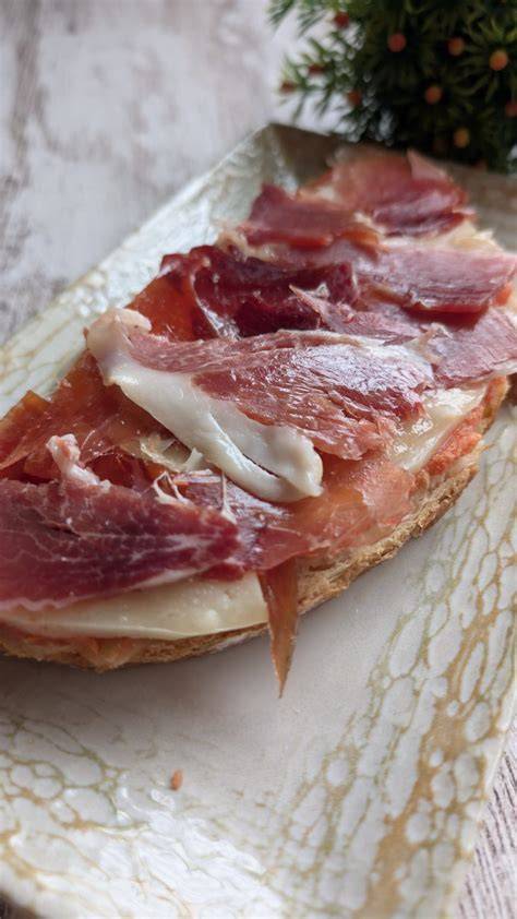 Tostada XXL de jamón ibérico en La Flor Ibérica