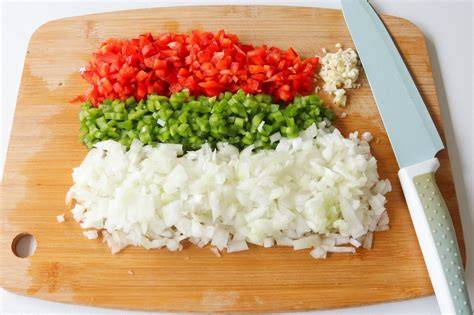 Verduras cortadas para el sofrito