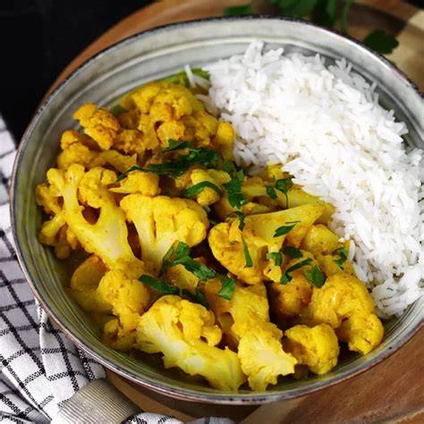 Curry de coliflor con arroz basmati